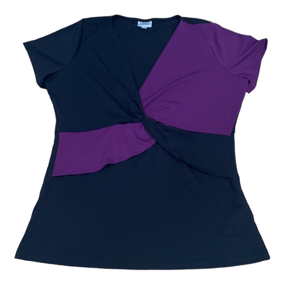 Avenue Size 14. Plus Size. V- Neck purple and black color block top - Picture 2 of 6